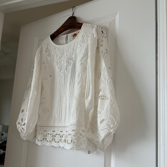 Farm Rio White Richelieu Short Sleeve Blouse - Picture 2 of 10